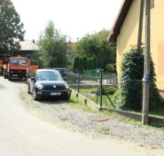 Trwają prace nad budową chodnika przy szkole w Duląbce