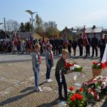 składanie kwiatów przez delegacje